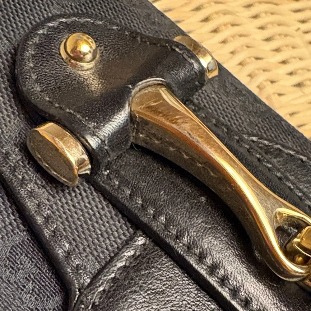 Gucci Black GG Canvas Continental Wallet with Gold Horsebit - Picture 15 of 16